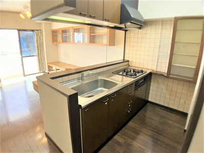 【キッチン】 | ラフィーネヌーベル安里