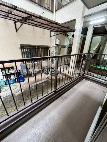 マンション富のバルコニー|落ち着いた時間を過ごせるバルコニーです