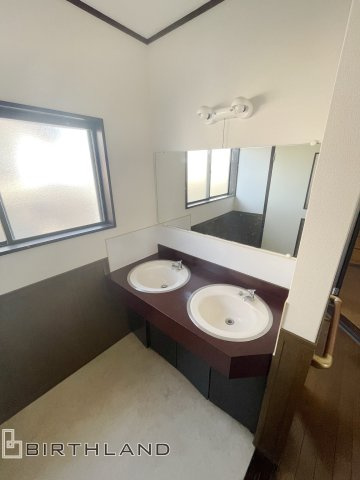 平字六間門　中古住宅・中古戸建の独立洗面台