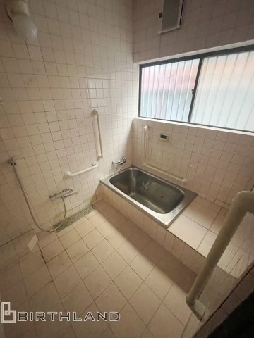 平字六間門　中古住宅・中古戸建の浴室