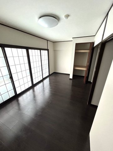 クリーンハイツ三田の居間・リビング