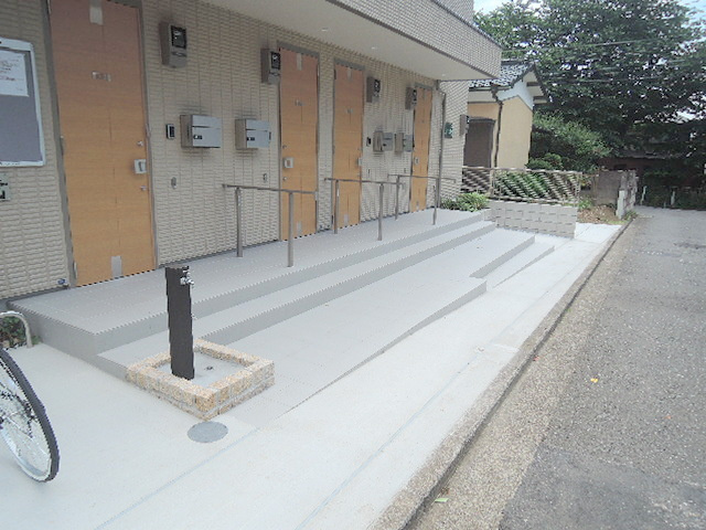 ＡＬＥＸのエントランス|エントランス