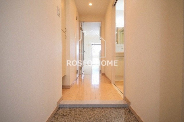 カルムクレール2.5.8の玄関|同マンション別部屋：参考写真