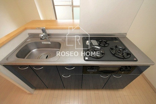 カルムクレール2.5.8のキッチン|同マンション別部屋：参考写真