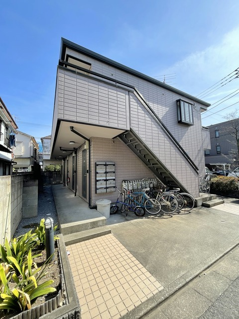 クレール長崎のエントランス|★HEBEL HAUSの賃貸住宅へーベル★