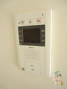 エンヴィーズライフ岡山大雲寺前のセキュリティ|カメラ付インターホン