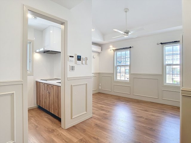 プリマガーデン岡山　弐番館の居間・リビング