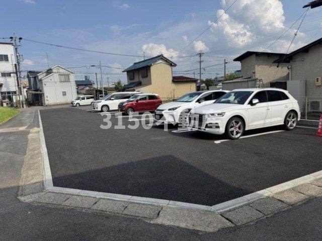 ハミルトンⅡの駐車場