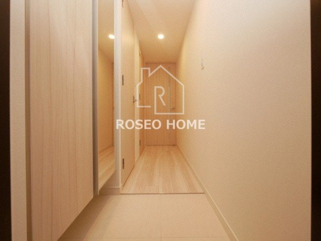 S-RESIDENCE堺筋本町Unoの玄関
