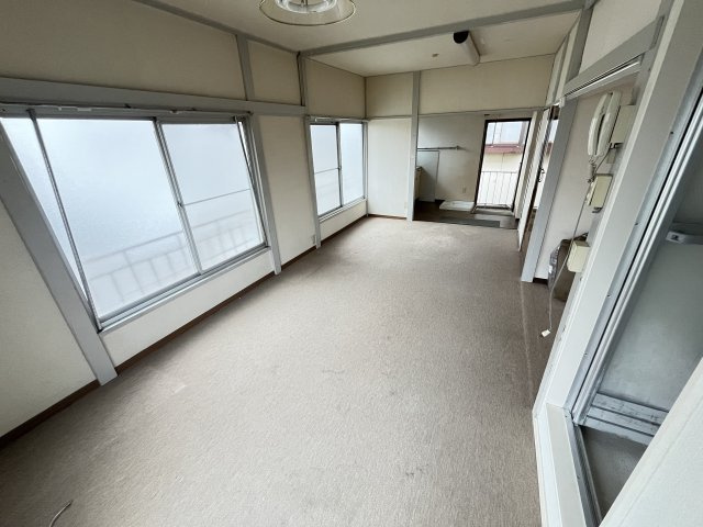 八幡荘の居間・リビング