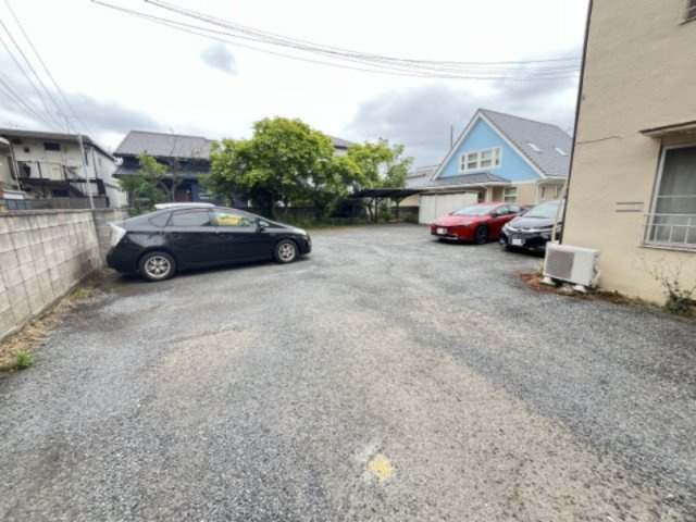 八幡荘の駐車場