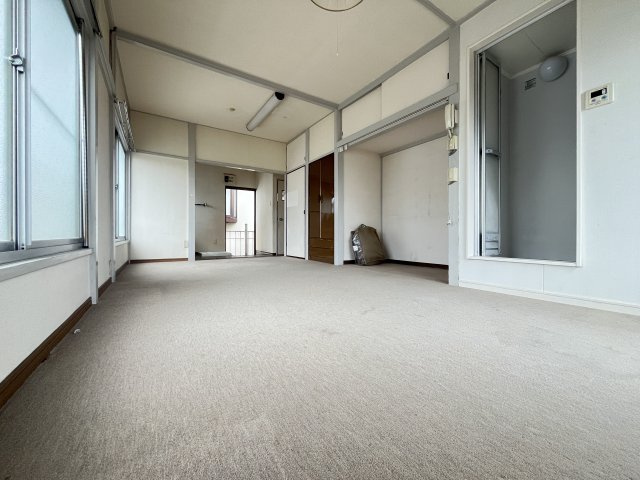 八幡荘の居間・リビング