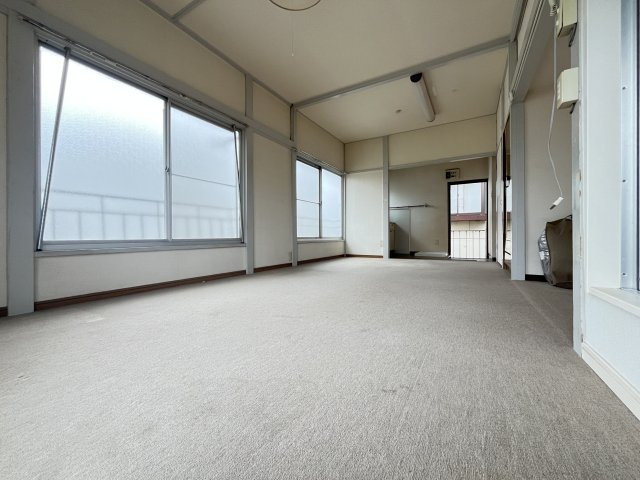 八幡荘の居間・リビング