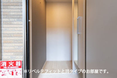 【玄関】 | ヒカルサ瑞江ウエスト