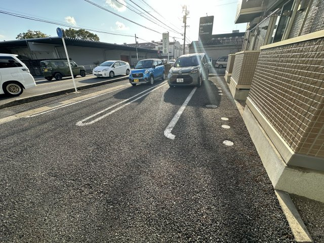 アイリス宇野の駐車場