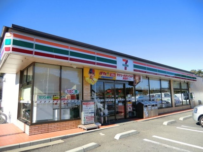 セブンイレブン 830m