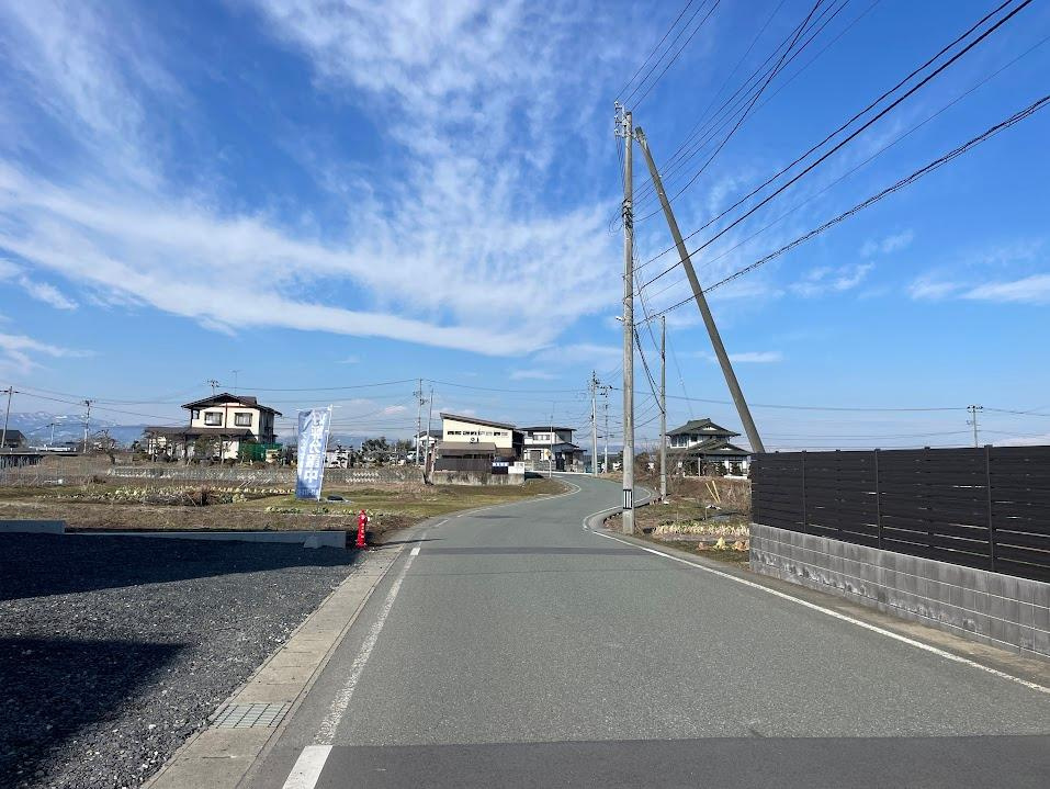 山形市高原町B棟【新築建売】の前面道路含む現地写真|前面道路含む現地写真