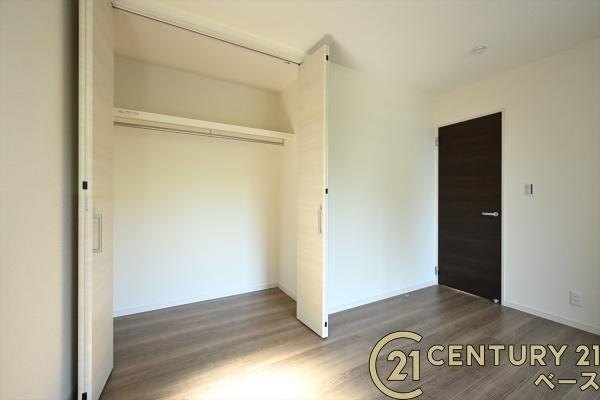 リーブルガーデン東新堂 ３号棟 ／新築一戸建の収納|■現地撮影写真■全居室に広々収納スペース完備！
