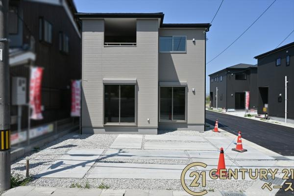 リーブルガーデン東新堂 ３号棟 ／新築一戸建の駐車場|■現地撮影写真■