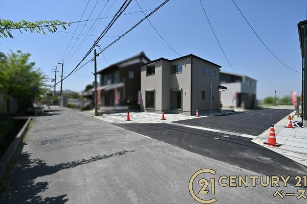 リーブルガーデン東新堂 ３号棟 ／新築一戸建の前面道路含む現地写真|■現地撮影写真■前面道路６ｍと開放感溢れる広さです！