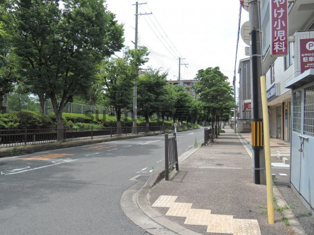 メゾンレヴェーユの周辺