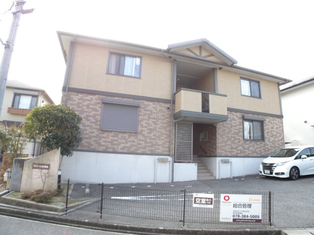 サニーヒル白水の駐車場