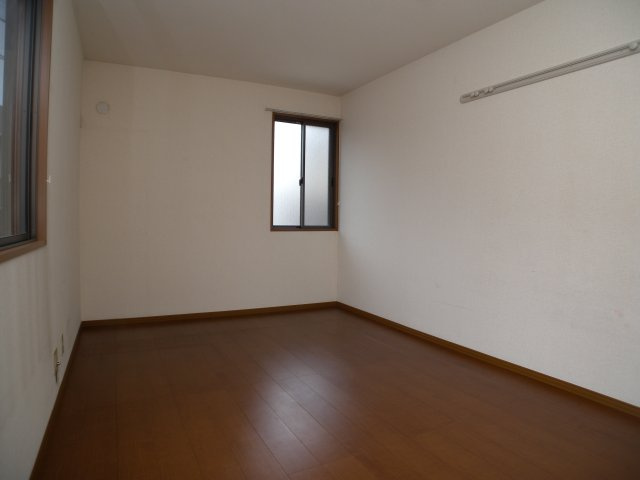 サニーヒル白水の洋室