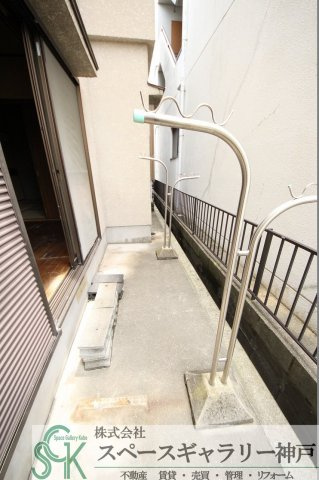 高津橋戸建貸家のバルコニー