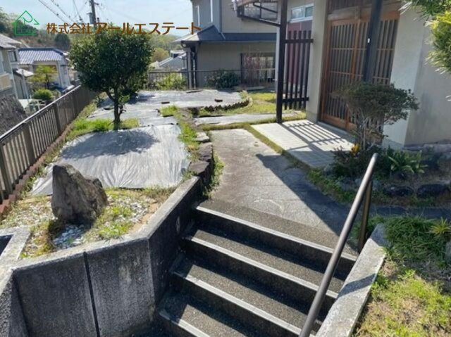 姫路市御立東3丁目　　中古戸建の玄関