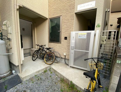 【エントランス】 | シャット・ノワール