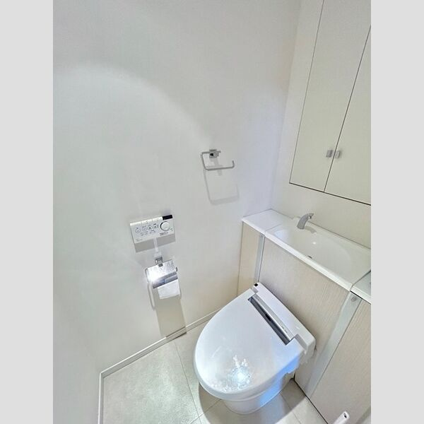 グランドメゾン勝川ネクシティウエストコートのトイレ