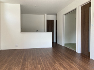 【居間・リビング】 | リーブルガーデン草津市草津町２期 | リビングダイニング