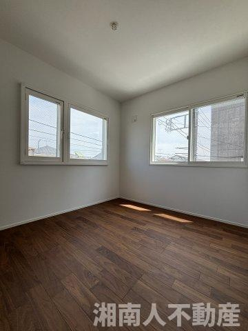 茅ヶ崎市若松町13-2新築戸建ての洋室|広々とした洋室です