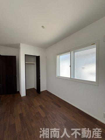 茅ヶ崎市若松町13-2新築戸建ての洋室|明るい洋室です