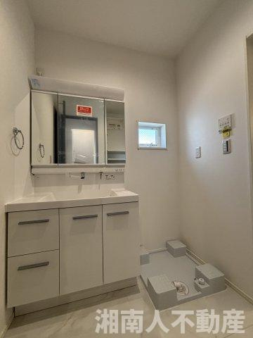 茅ヶ崎市若松町13-2新築戸建ての洗面所|忙しい朝には欠かせない洗面所です