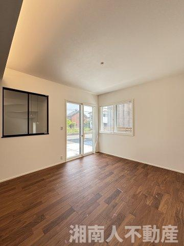 茅ヶ崎市若松町13-2新築戸建ての居間・リビング