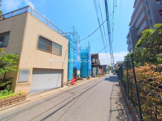 【前面道路含む現地写真】