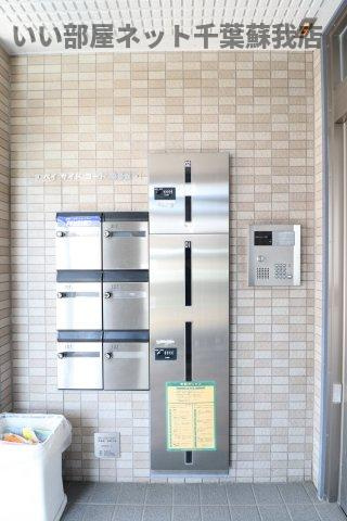 BAY SIDE COURT壱番館のロビー|宅配ボックスがあると、自分の時間を有効活用できますね！