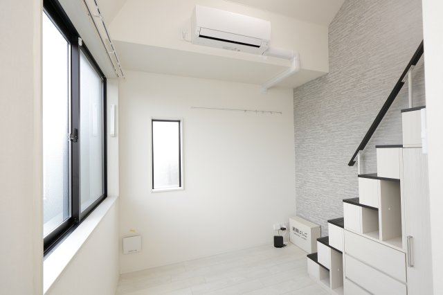 ハルティーニの洋室