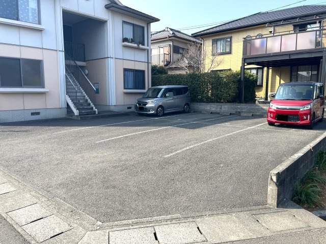 ヴェルデⅢの駐車場
