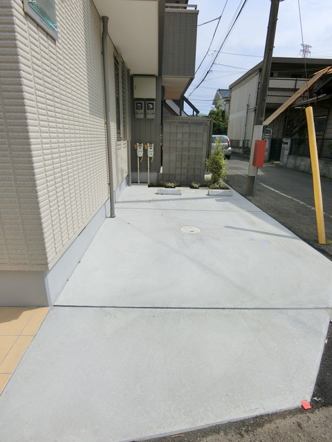 メゾン フレールの駐車場|★敷地内駐車場無料付きです♪