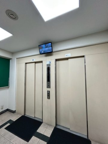 メゾン枚方リバーサイドのその他共用部分|エレベーターは２基あり忙しい朝もスムーズです。