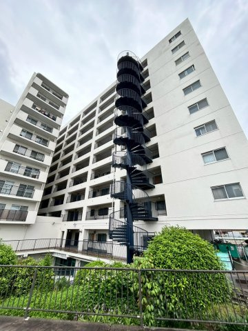 メゾン枚方リバーサイドの外観|京阪本線「枚方市」駅まで徒歩約６分です。