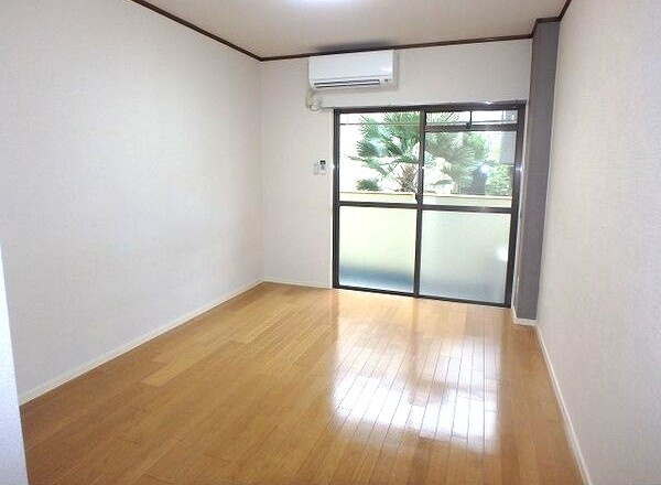 ブレークスルー中平の居間・リビング