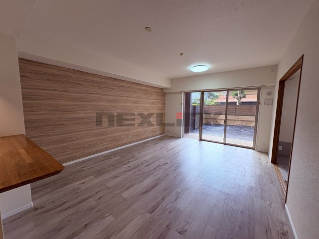 【居間・リビング】 | 【仲介手数料無料】パルスグランレジオ船橋 | 仲介手数料無料物件が多数ございます！お気軽にお問い合わせください。