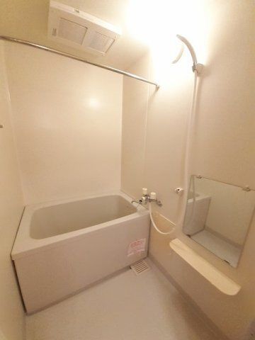 スカイハイツ川井の浴室|日々の疲れを癒すお風呂付です