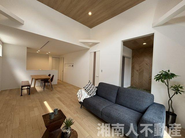 茅ヶ崎市若松町13-2新築戸建ての居間・リビング