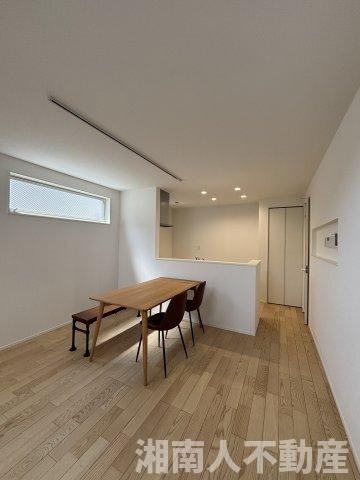 茅ヶ崎市若松町13-2新築戸建ての居間・リビング