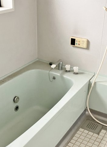 碧南市東山町　中古住宅の浴室