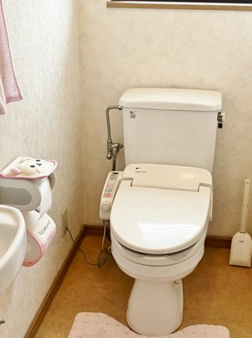 碧南市東山町　中古住宅のトイレ